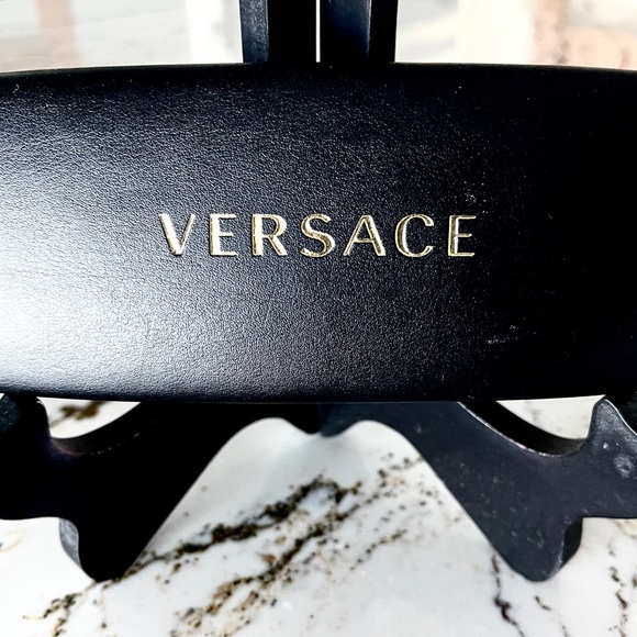 New Versace Glasses & Case Black frame/Gold logo - Picture 14 of 16